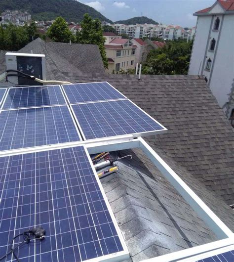 屋顶太阳能板